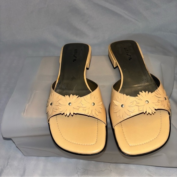 UNISA Square Open Toe Sandal Size 8B - Picture 9 of 12